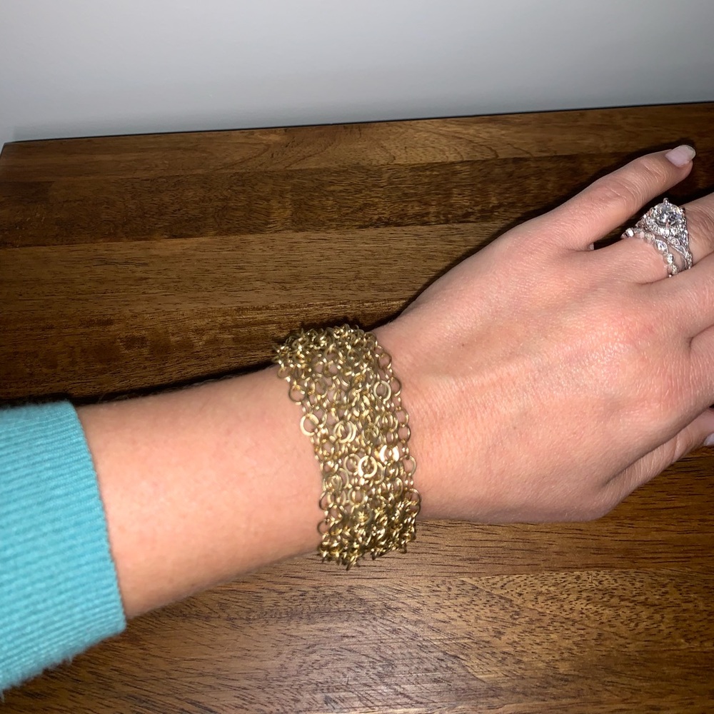 The Limited - Gold chainlink bracelet w/ toggle